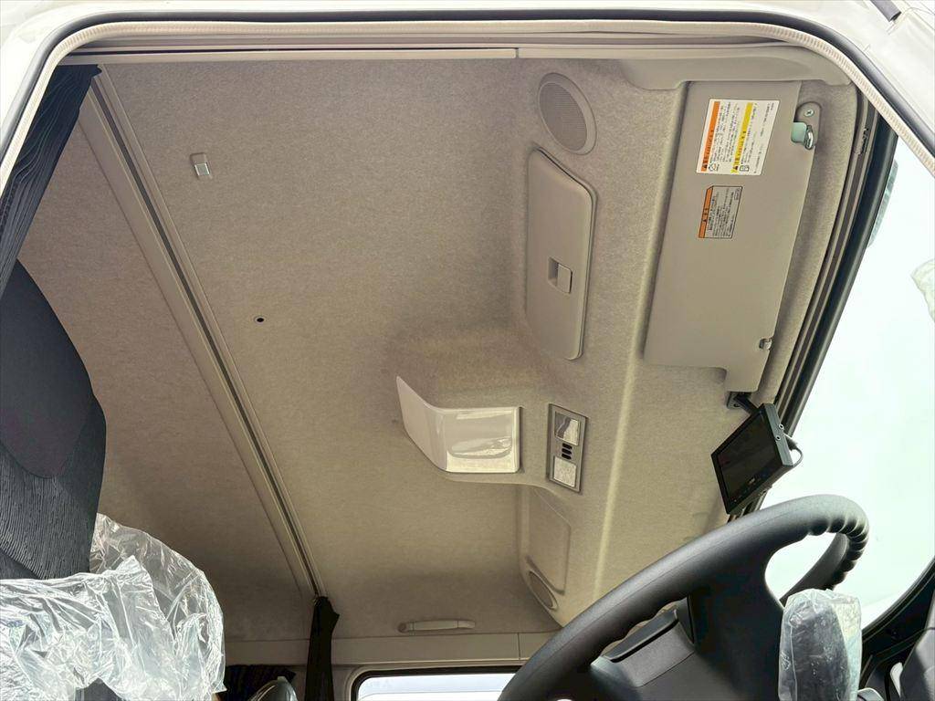 三菱ふそうスーパーグレートセルフクレーン4段大型（10t）[写真18]