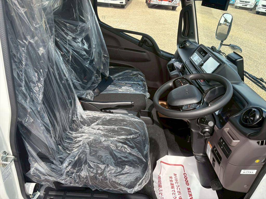 三菱ふそうキャンター冷凍車（冷蔵車）小型（2t・3t）[写真19]