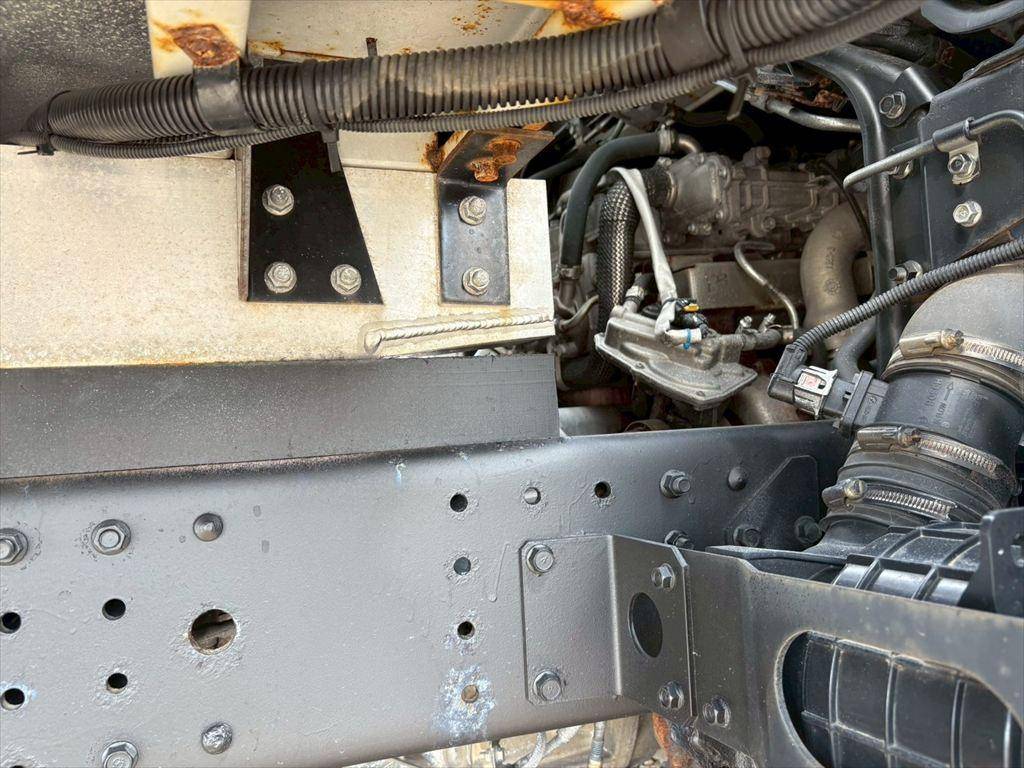 三菱ふそうキャンターアルミウイング小型（2t・3t）[写真15]