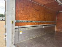 三菱ふそうキャンターアルミウイング小型（2t・3t）[写真09]