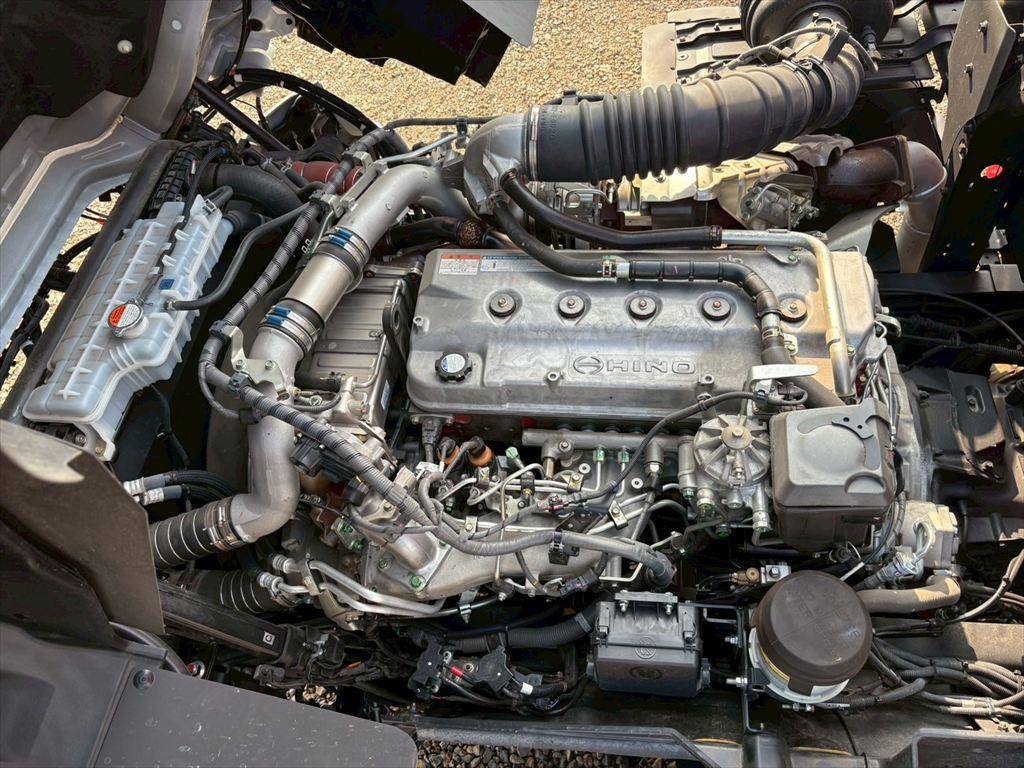 日野プロフィアセルフクレーン4段大型（10t）[写真16]