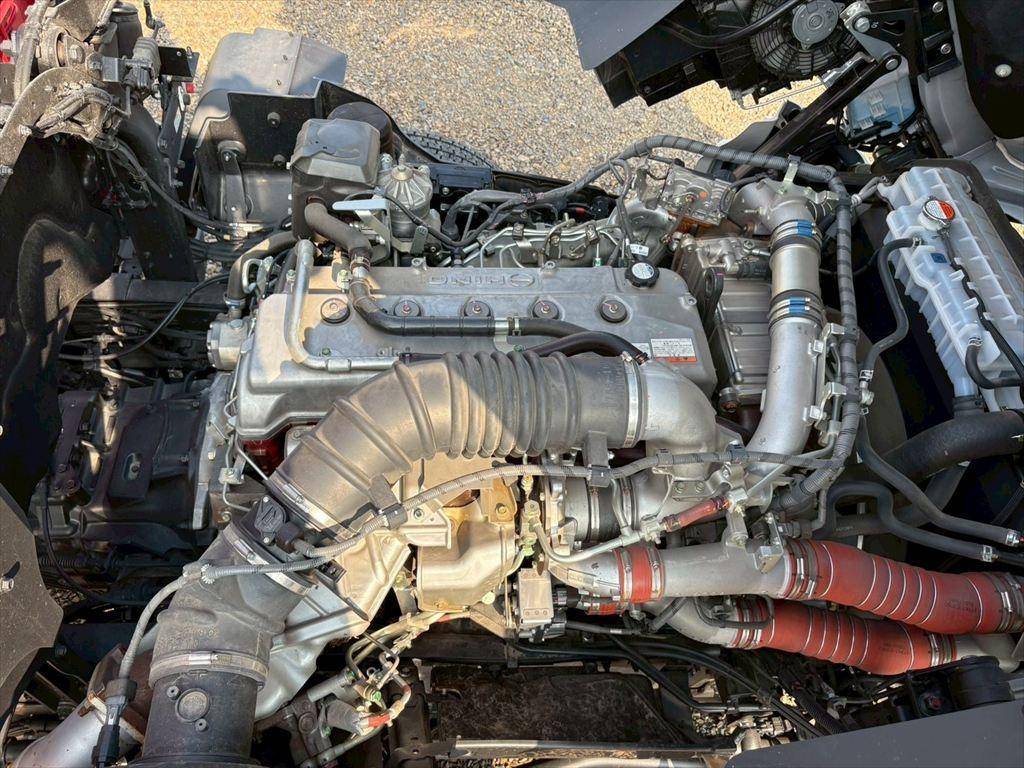 日野プロフィアセルフクレーン4段大型（10t）[写真17]