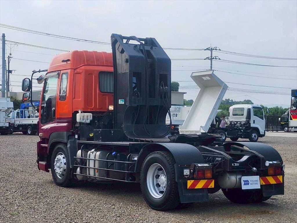 いすゞギガトレーラーヘッド（トラクターヘッド）大型（10t）[写真03]