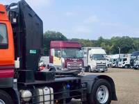 いすゞギガトレーラーヘッド（トラクターヘッド）大型（10t）[写真07]