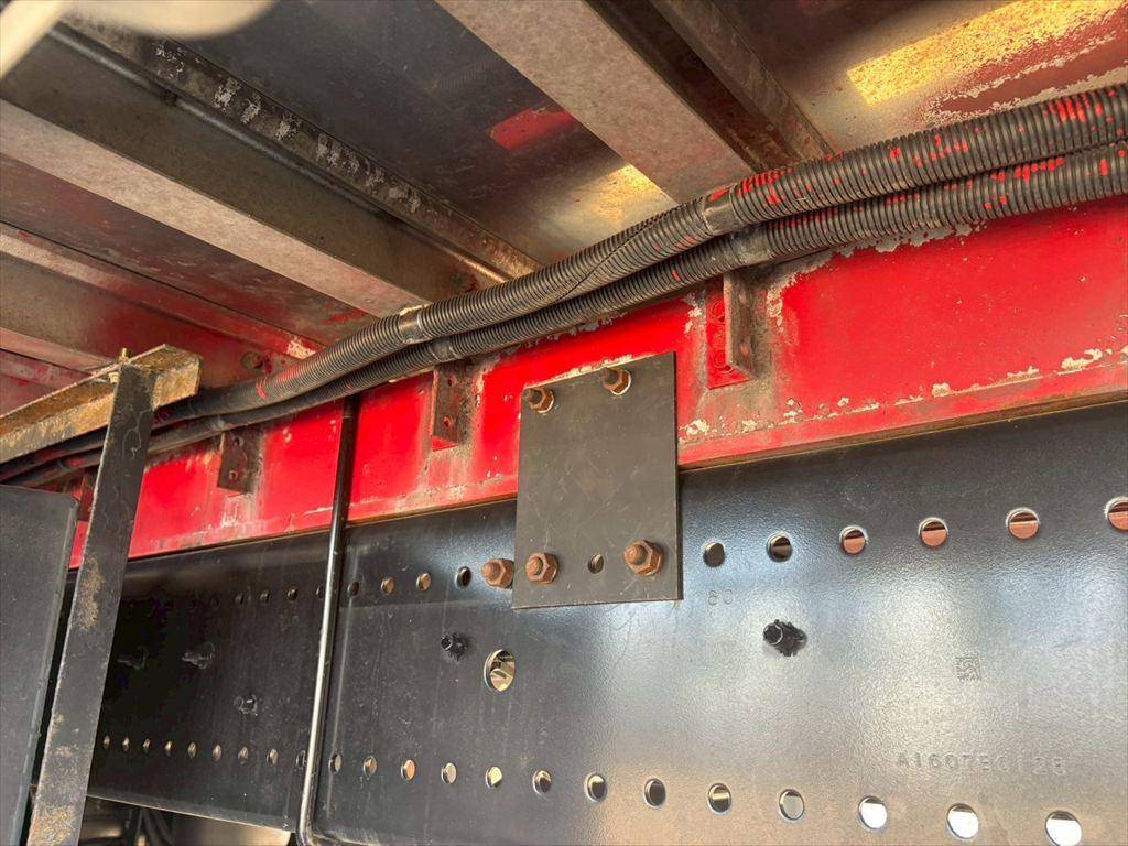 日野プロフィア冷凍車（冷蔵車）大型（10t）[写真14]