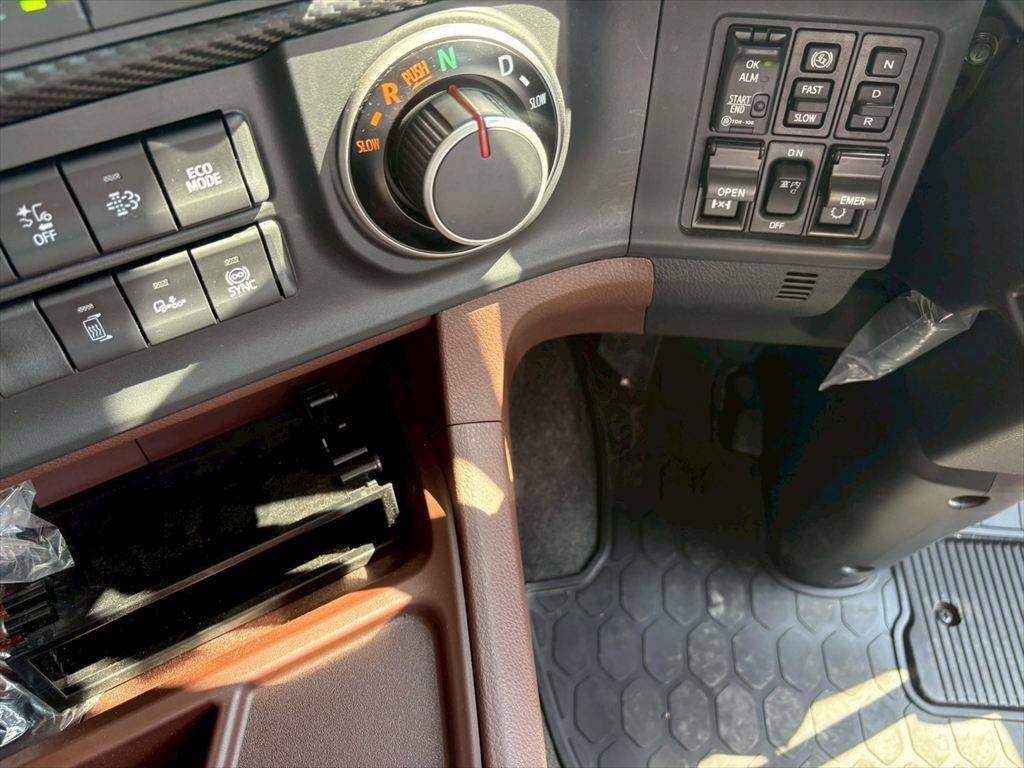 日野プロフィア冷凍車（冷蔵車）大型（10t）[写真21]