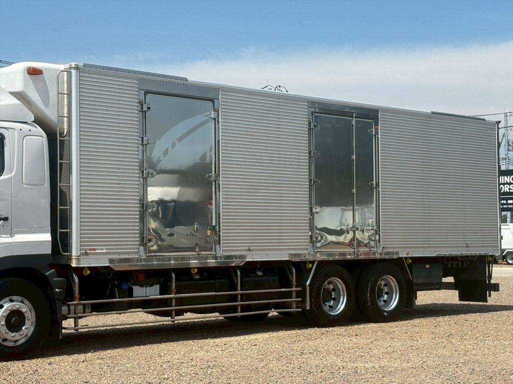 日野プロフィア冷凍車（冷蔵車）大型（10t）[写真04]