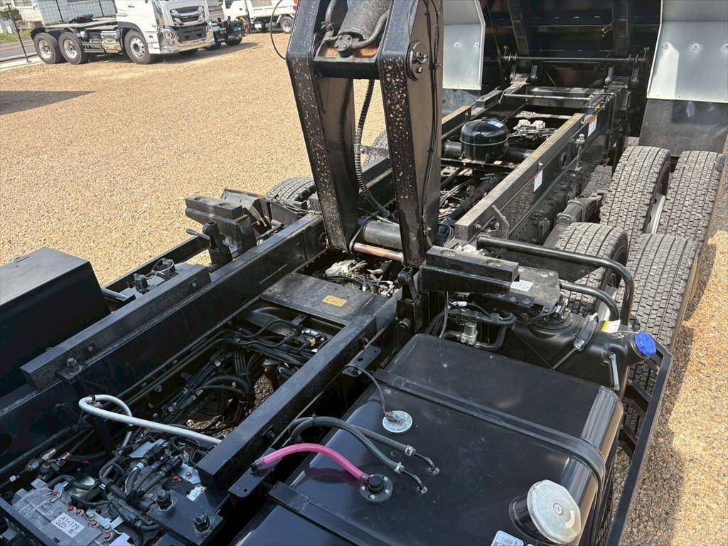 日野プロフィアダンプ大型（10t）[写真14]