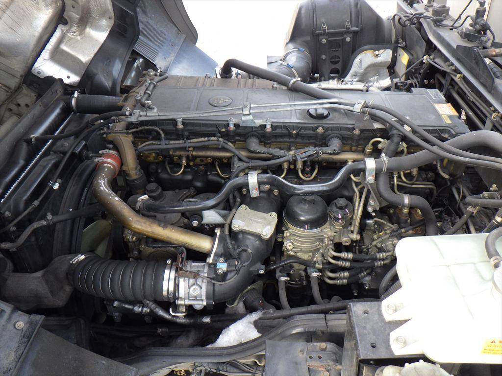 三菱ふそうスーパーグレート冷蔵冷凍ウイング大型（10t）[写真17]