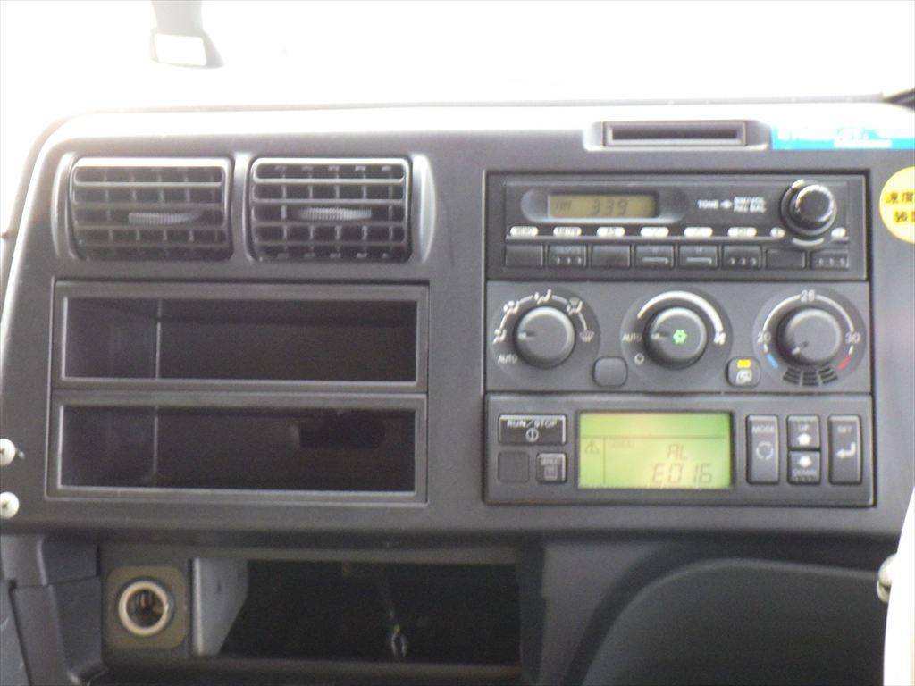 三菱ふそうスーパーグレート冷蔵冷凍ウイング大型（10t）[写真20]