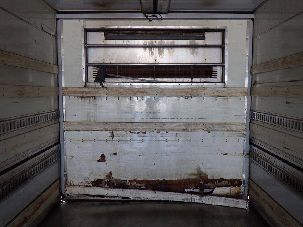 三菱ふそうスーパーグレート冷蔵冷凍ウイング大型（10t）[写真07]