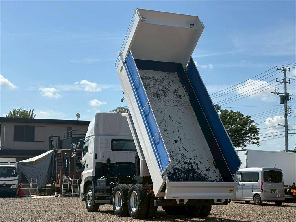 日野プロフィアダンプ大型（10t）[写真11]