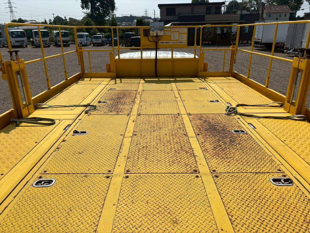 いすゞエルフ高所作業車小型（2t・3t）[写真10]