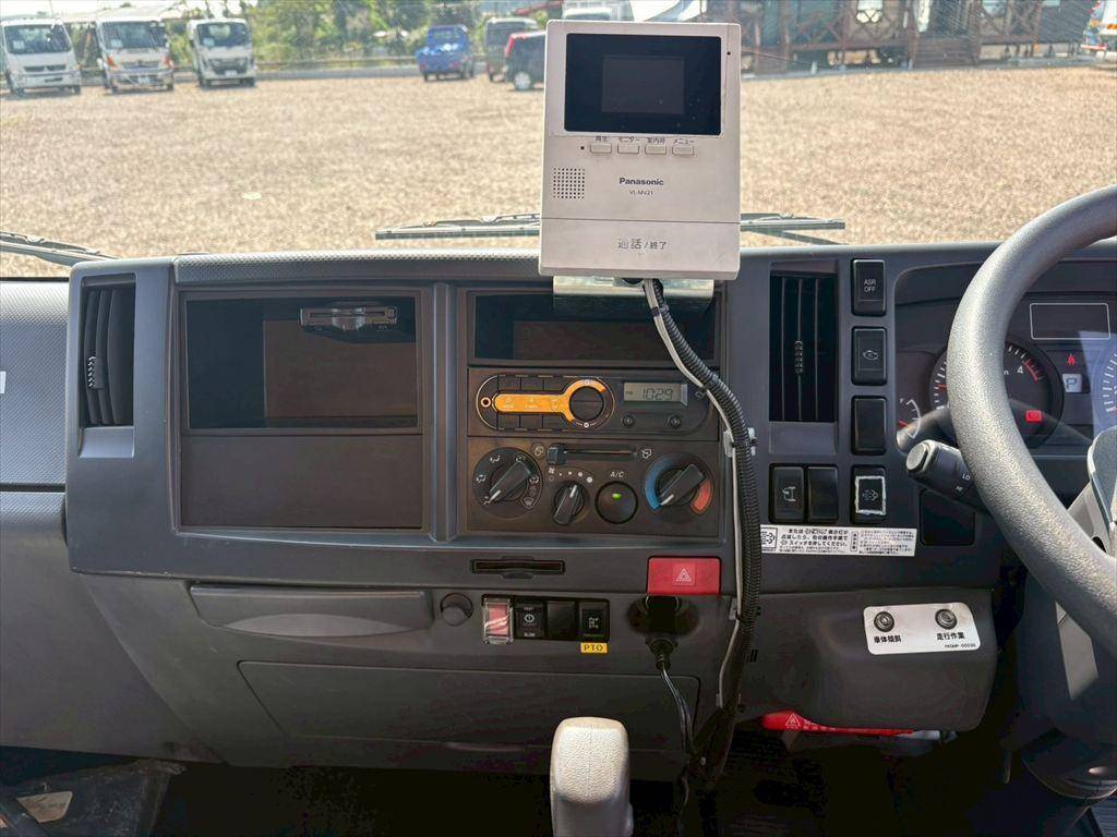 いすゞエルフ高所作業車小型（2t・3t）[写真21]