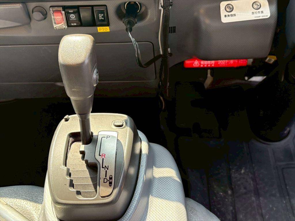 いすゞエルフ高所作業車小型（2t・3t）[写真22]