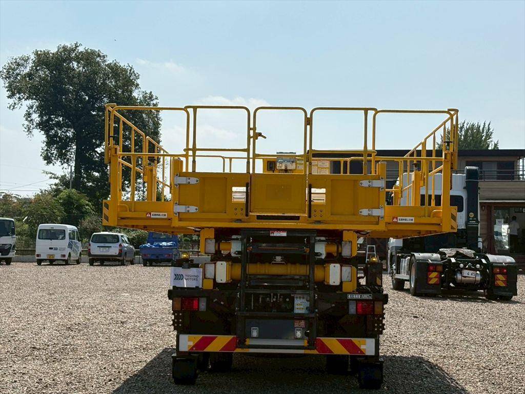 いすゞエルフ高所作業車小型（2t・3t）[写真07]