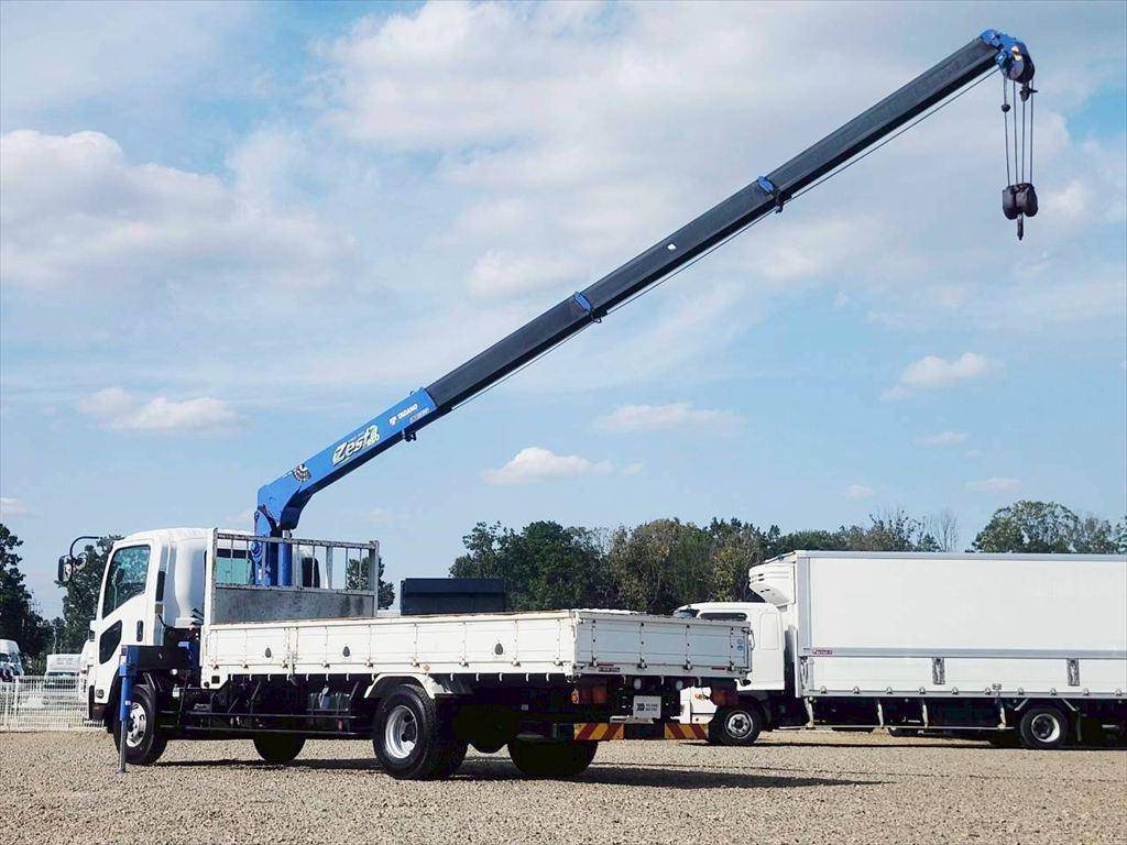 いすゞフォワードクレーン4段中型（4t）[写真12]