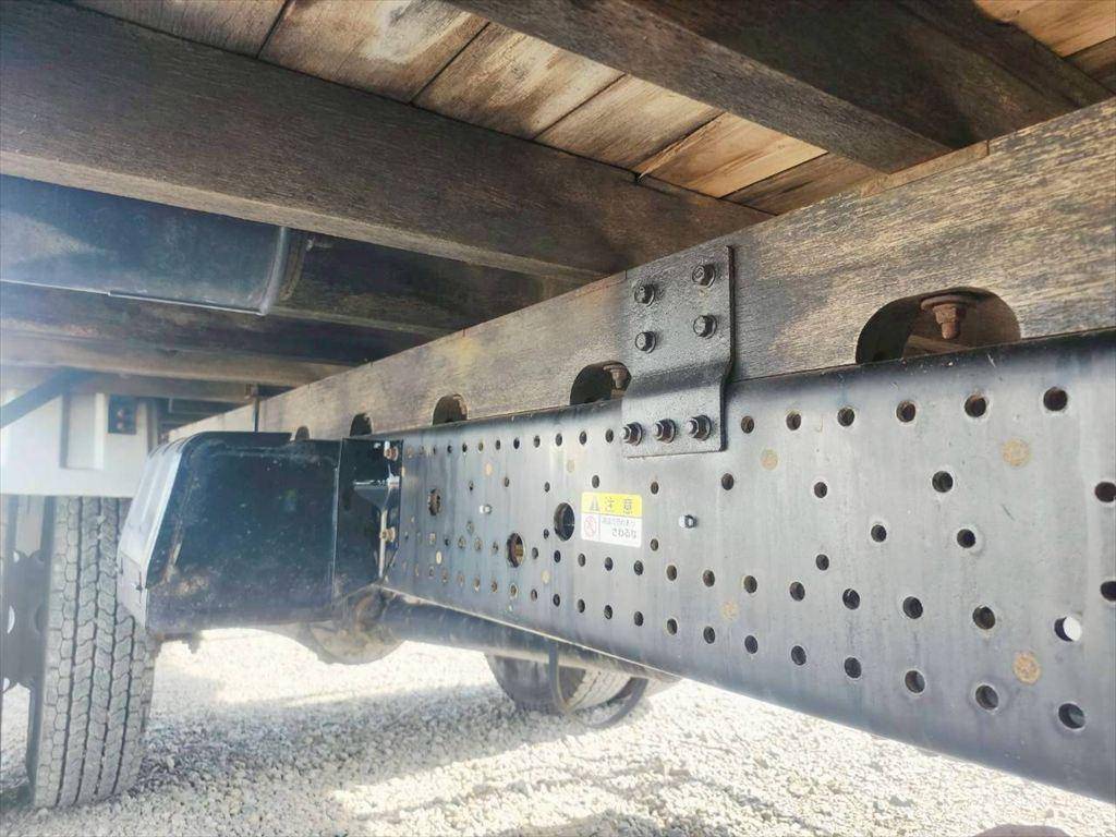 いすゞフォワードクレーン4段中型（4t）[写真13]