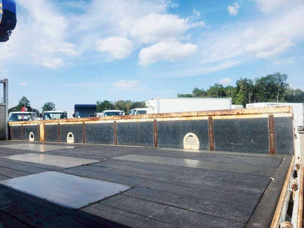 いすゞフォワードクレーン4段中型（4t）[写真09]