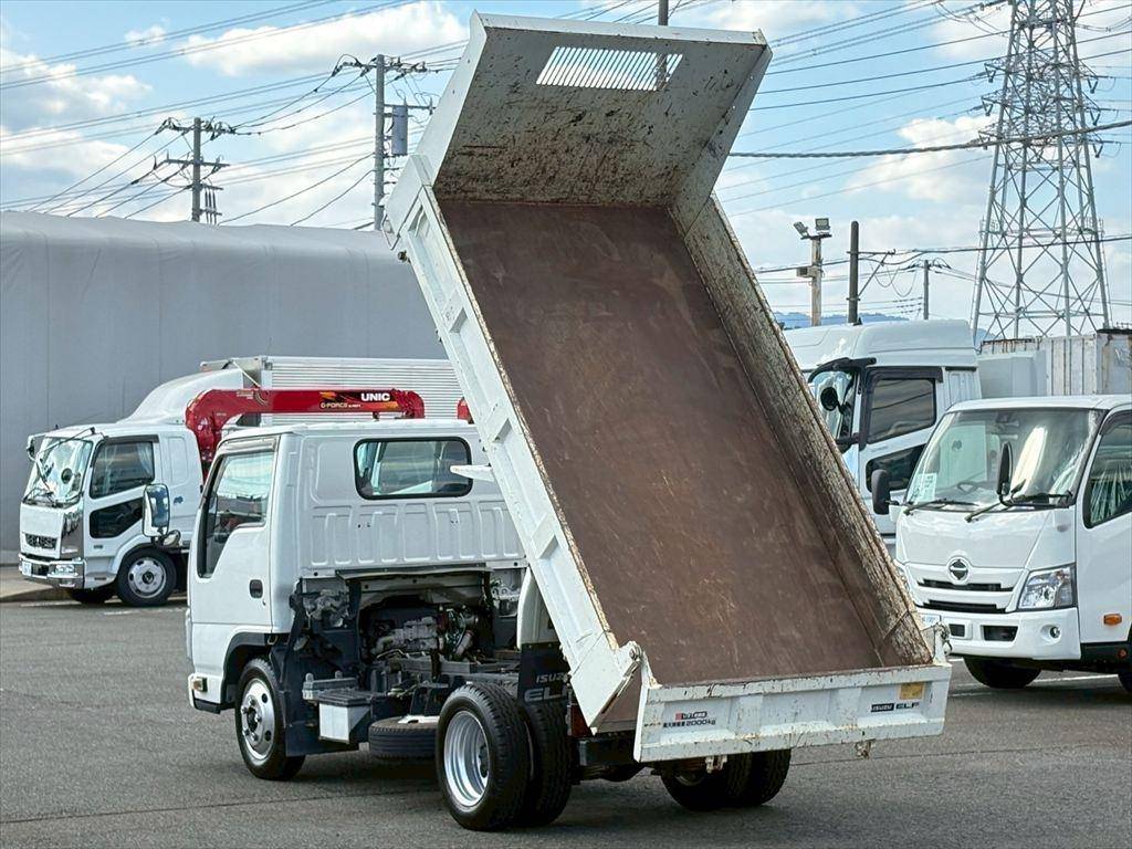 いすゞエルフダンプ小型（2t・3t）[写真10]
