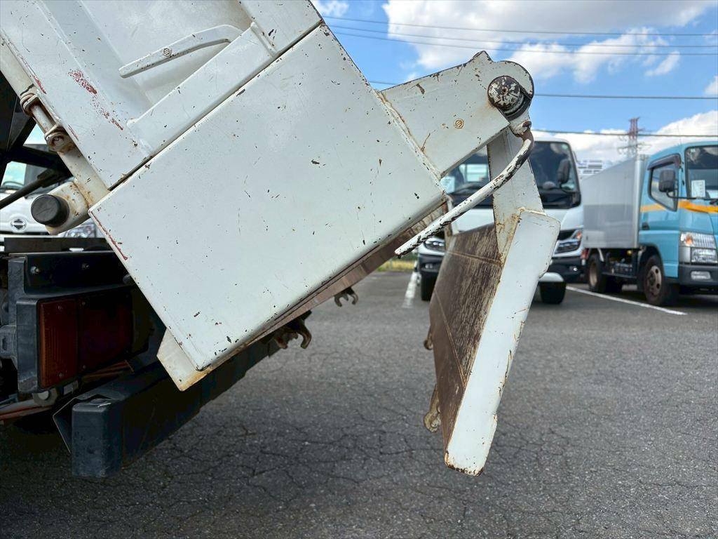 いすゞエルフダンプ小型（2t・3t）[写真11]