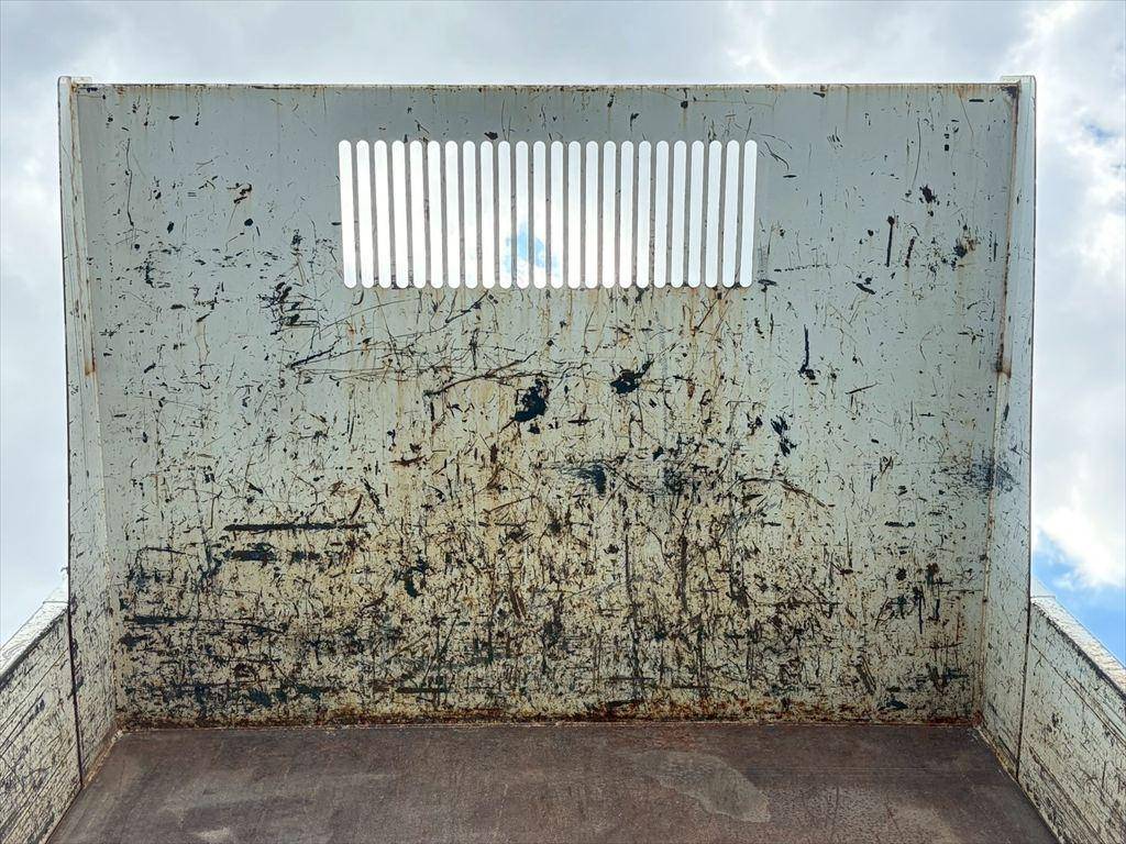 いすゞエルフダンプ小型（2t・3t）[写真07]