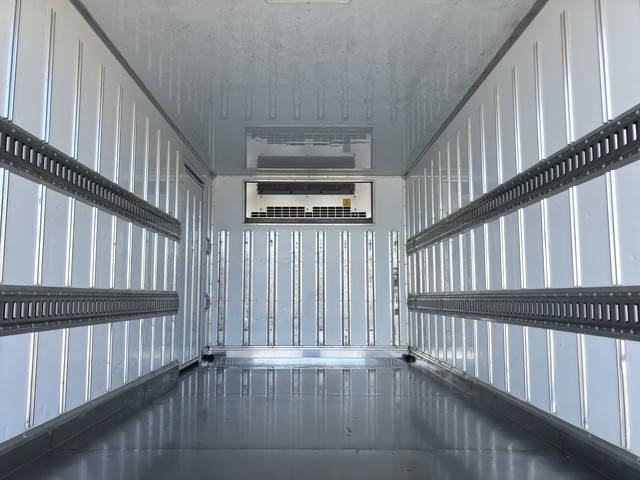 三菱ふそうキャンター冷凍車（冷蔵車）小型（2t・3t）[写真13]