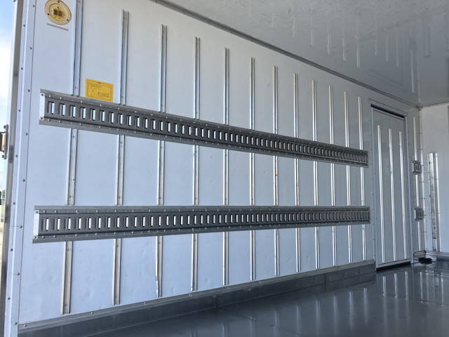 三菱ふそうキャンター冷凍車（冷蔵車）小型（2t・3t）[写真15]