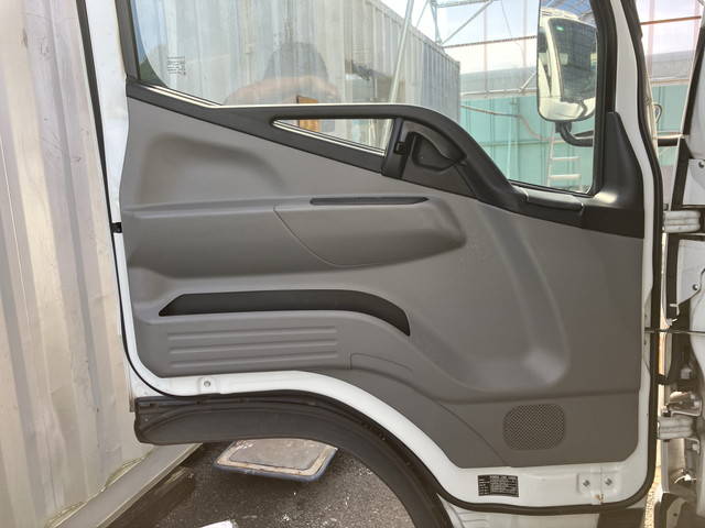 三菱ふそうキャンター冷凍車（冷蔵車）小型（2t・3t）[写真30]