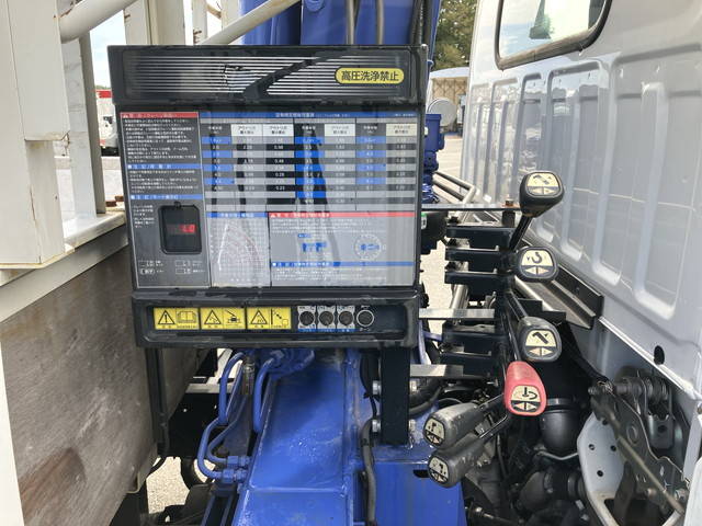 いすゞエルフクレーン4段小型（2t・3t）[写真17]