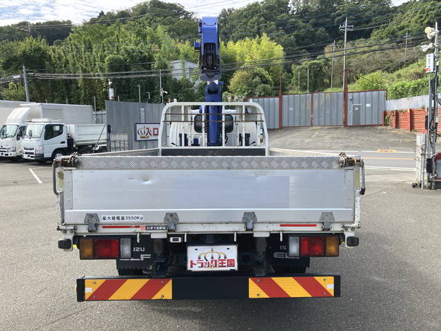 いすゞエルフクレーン4段小型（2t・3t）[写真09]