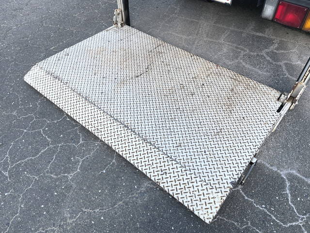 いすゞエルフダブルキャブ（Wキャブ）小型（2t・3t）[写真12]