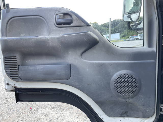 いすゞエルフダブルキャブ（Wキャブ）小型（2t・3t）[写真30]
