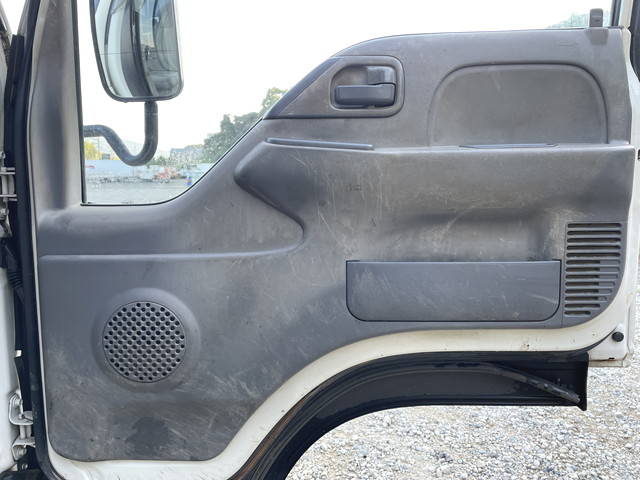 いすゞエルフダブルキャブ（Wキャブ）小型（2t・3t）[写真31]