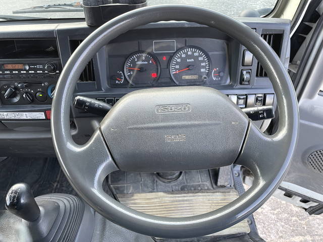 いすゞエルフダブルキャブ（Wキャブ）小型（2t・3t）[写真37]