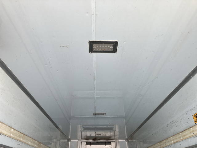 いすゞフォワード冷凍車（冷蔵車）中型（4t）[写真12]