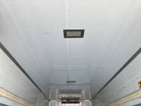 いすゞフォワード冷凍車（冷蔵車）中型（4t）[写真13]