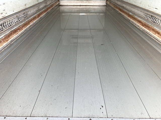 いすゞフォワード冷凍車（冷蔵車）中型（4t）[写真15]