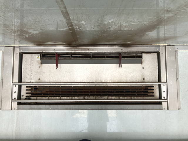 いすゞフォワード冷凍車（冷蔵車）中型（4t）[写真16]