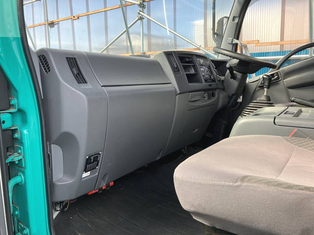 いすゞフォワード冷凍車（冷蔵車）中型（4t）[写真31]