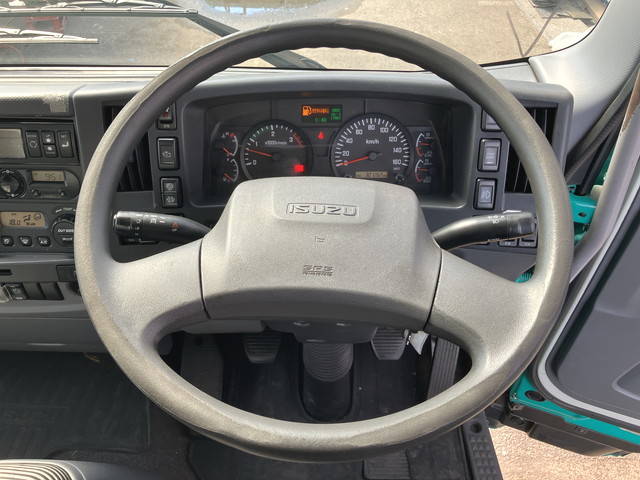 いすゞフォワード冷凍車（冷蔵車）中型（4t）[写真37]