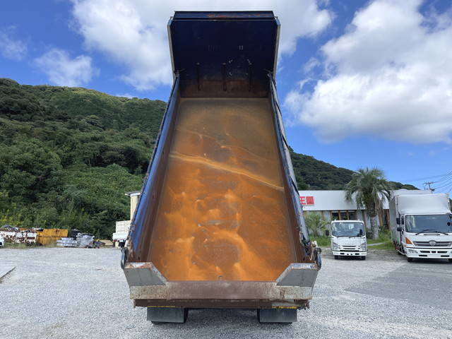 三菱ふそうスーパーグレートダンプ大型（10t）[写真10]