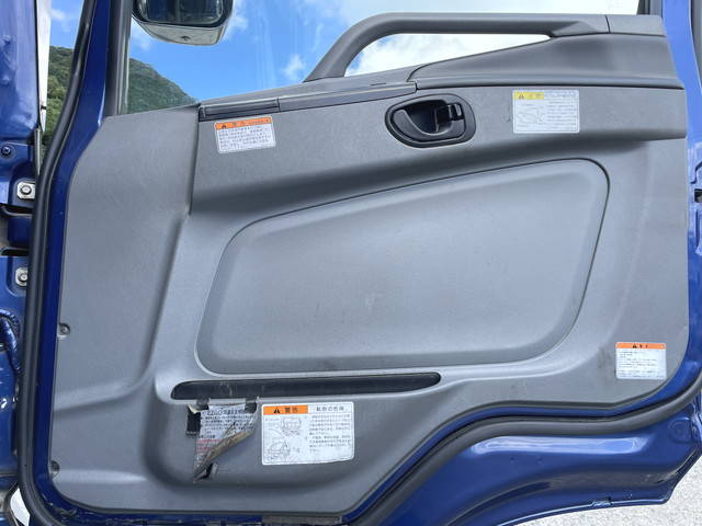 三菱ふそうスーパーグレートダンプ大型（10t）[写真28]