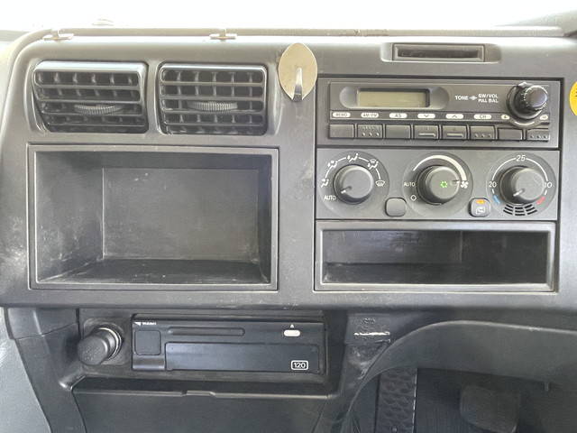 三菱ふそうスーパーグレートダンプ大型（10t）[写真35]