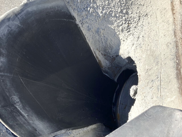 日野レンジャーミキサー車（コンクリートミキサー）増トン（6t・8t）[写真10]