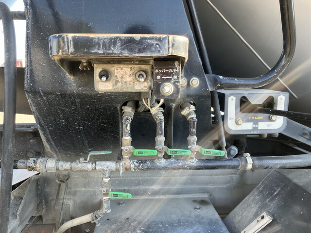 日野レンジャーミキサー車（コンクリートミキサー）増トン（6t・8t）[写真15]