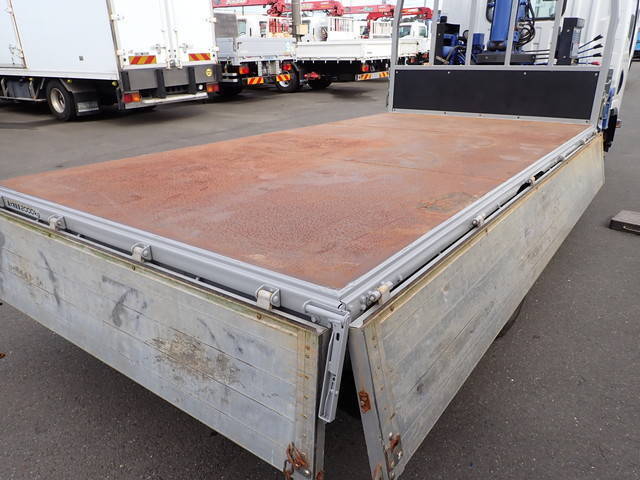 UDトラックスコンドルクレーン3段小型（2t・3t）[写真11]