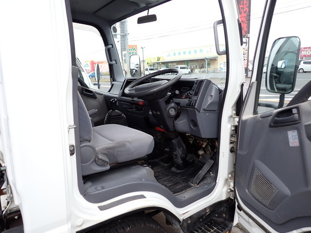 UDトラックスコンドルクレーン3段小型（2t・3t）[写真32]