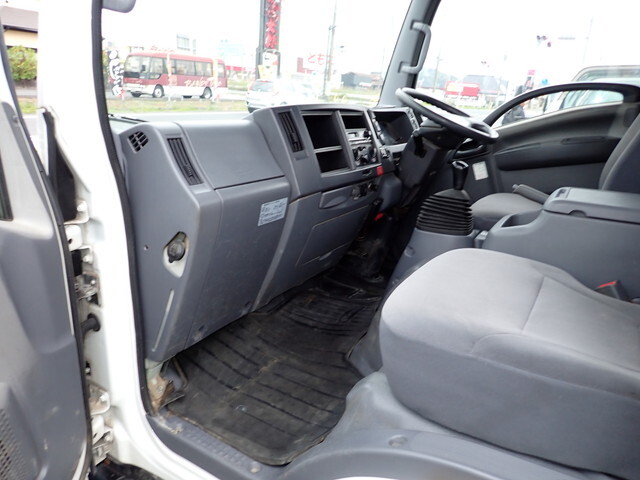 UDトラックスコンドルクレーン3段小型（2t・3t）[写真36]