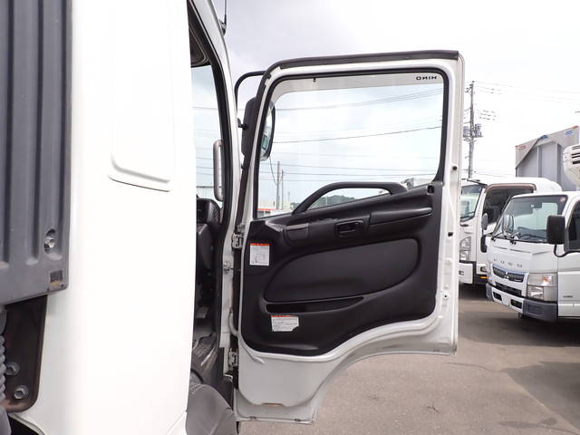 日野レンジャーアルミバン中型（4t）[写真29]